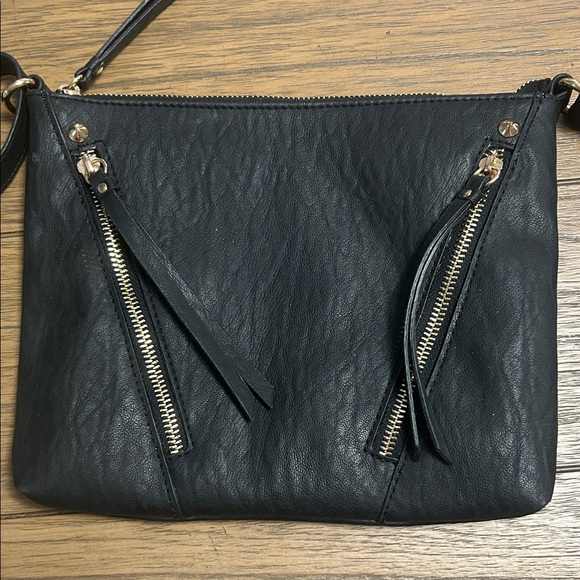 Jessica Simpson Black Crossbody Bag with Zipper Details - Picture 2 of 7